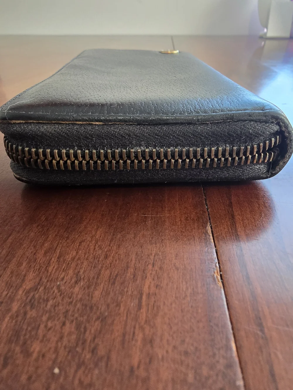 Genuine Gucci Marmont Black Leather Zip Around Wallet with Gold GG Logo, EUC